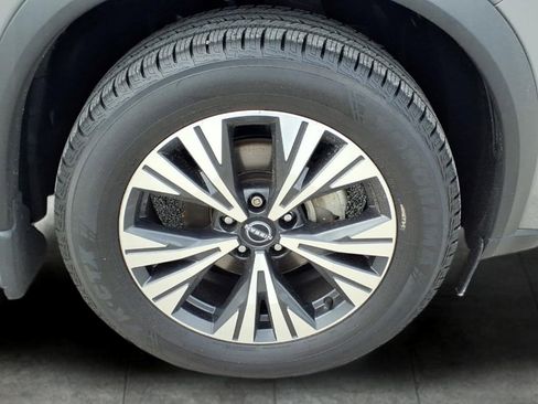 Used 2023 Nissan Rogue SV w/ SV Premium B Package FWD image 9