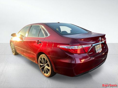 Used 2017 Toyota Camry XSE w/ Moonroof Package FWD image 3
