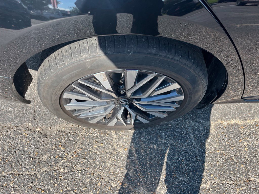 Used 2024 Nissan Altima 2.5 SV FWD image 39