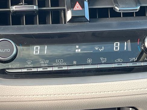 Used 2023 Toyota Corolla Cross XLE w/ Convenience Package image 15