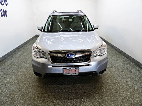 Used 2016 Subaru Forester 2.5i Premium w/ Popular Package #2 AWD/4WD image 2