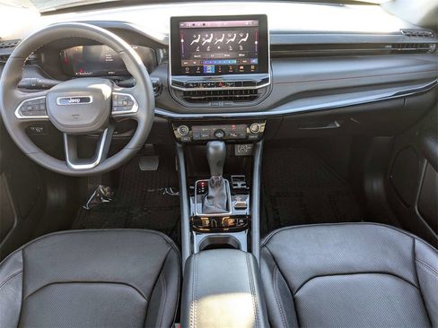 Used 2025 Jeep Compass Trailhawk w/ Trailhawk Elite Group image 16