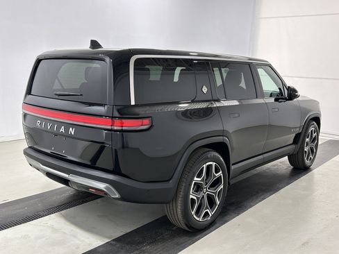 Used 2025 Rivian R1S Adventure AWD/4WD image 5