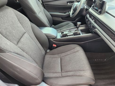 Used 2025 Honda Accord SE image 14
