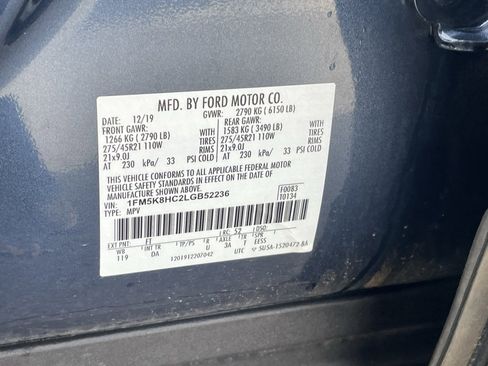 Used 2020 Ford Explorer Platinum w/ Premium Technology Package image 34