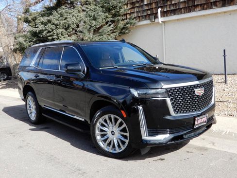 Used 2022 Cadillac Escalade Premium Luxury image 3