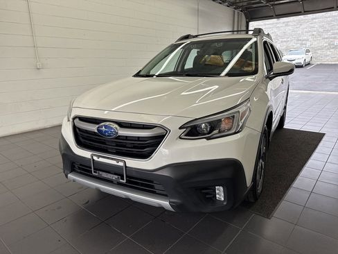 Used 2020 Subaru Outback Limited w/ Popular Package #2 image 3