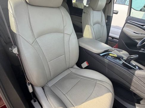 Used 2018 Buick Enclave Essence FWD image 17