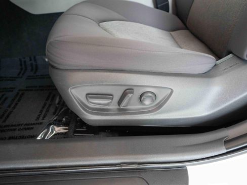 Used 2020 Toyota Camry LE FWD image 12