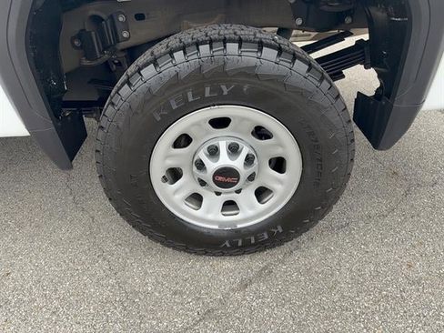 Used 2024 GMC Sierra 3500 Pro AWD/4WD image 9