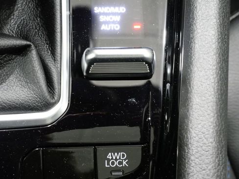 New 2026 Jeep Compass Latitude w/ Sun and Sound Group image 22