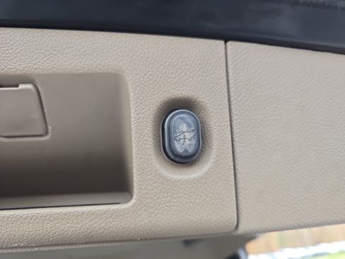 Used 2017 Chevrolet Tahoe LT w/ LT Signature Package image 14