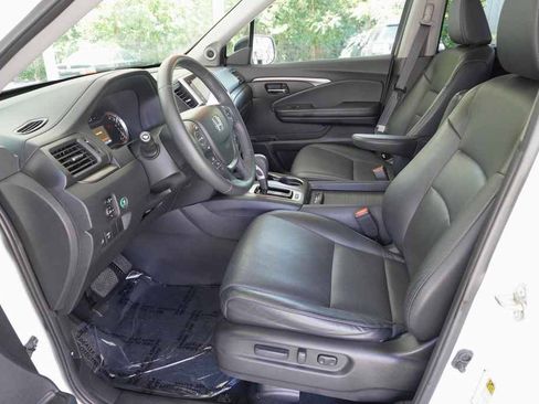 Used 2017 Honda Ridgeline RTL-T image 10