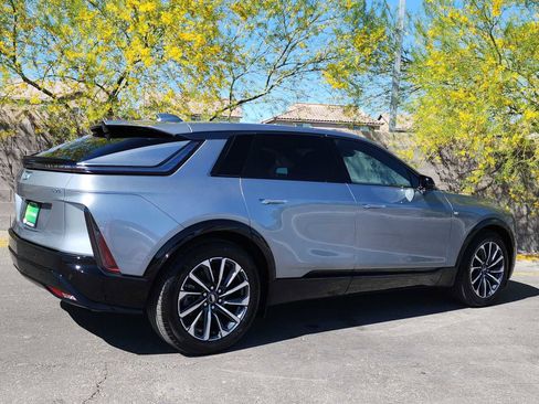 Used 2024 Cadillac Lyriq Sport image 9