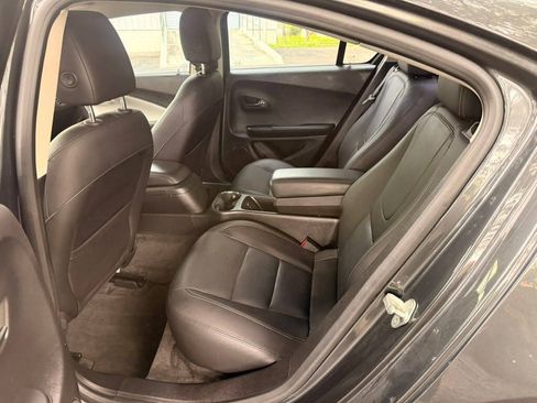 Used 2014 Chevrolet Volt Premium w/ Premium Trim Package FWD image 10