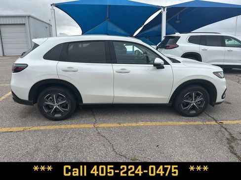 Used 2025 Honda HR-V EX-L image 8