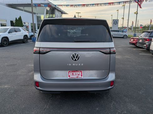 Used 2025 Volkswagen ID. Buzz 1st Edition AWD/4WD image 4