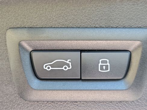 New 2026 BMW X5 xDrive40i w/ Climate Comfort Package image 8