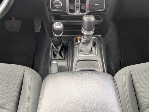 Used 2021 Jeep Wrangler Unlimited Sport image 19