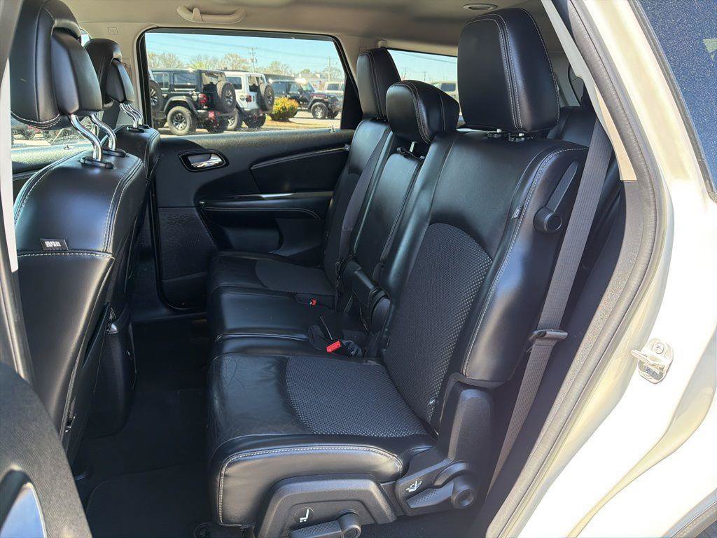 Used 2018 Dodge Journey Crossroad FWD image 25