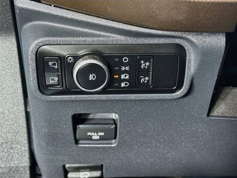 Used 2024 Ford Bronco Heritage Edition AWD/4WD image 11
