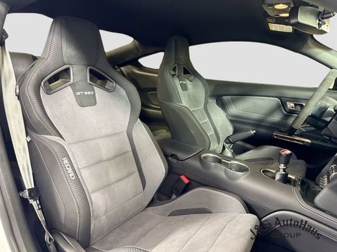 Used 2019 Ford Mustang Shelby GT350 w/ Technology Package RWD image 34
