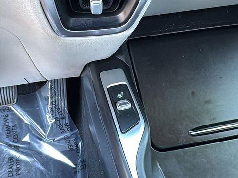 Used 2023 Kia Sorento EX image 21