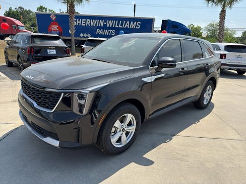 New 2026 Kia Sorento LX FWD image 3