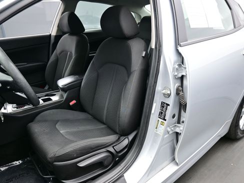 Used 2019 Kia Optima LX image 11