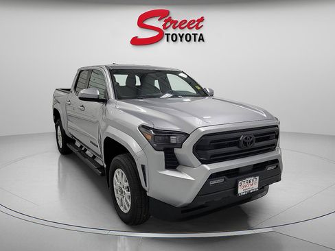 Certified 2024 Toyota Tacoma SR5 image 5