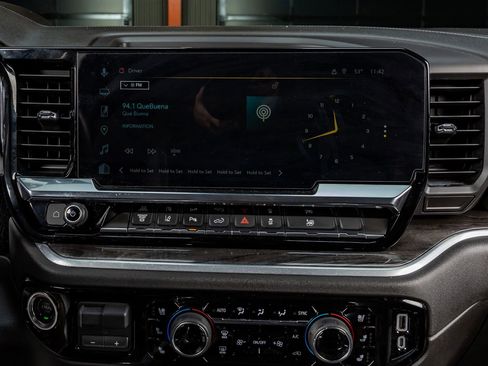 Used 2025 Chevrolet Silverado 3500 LTZ w/ LTZ Plus Package image 21