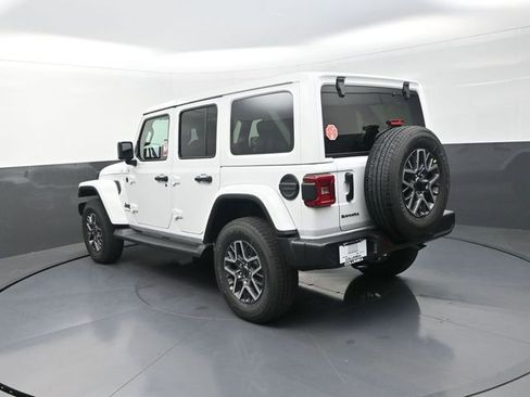 New 2026 Jeep Wrangler Unlimited Sahara AWD/4WD image 7