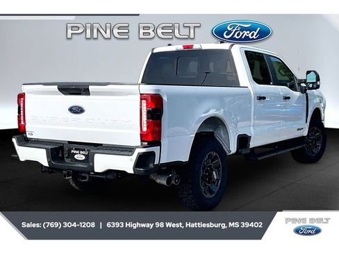 Used 2024 Ford F250 XL w/ STX Appearance Package AWD/4WD image 11