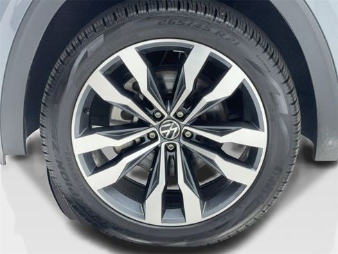 Used 2023 Volkswagen Atlas Cross Sport SEL Premium R-Line image 55