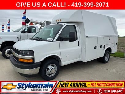 New 2025 Chevrolet Express 3500 w/ Power Convenience Package