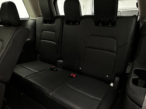 Used 2022 Nissan Pathfinder SL image 31