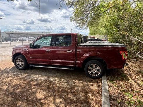 Used 2017 Ford F150 XLT w/ Equipment Group 302A Luxury RWD image 4
