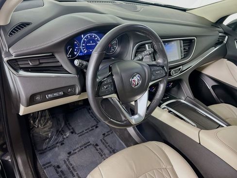 Used 2022 Buick Enclave Avenir image 9