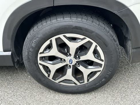 Used 2020 Subaru Forester Premium AWD/4WD image 5