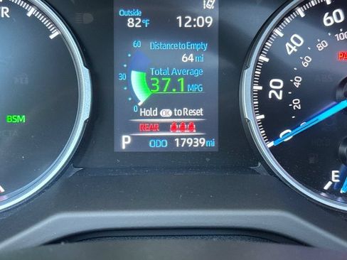 Used 2022 Toyota RAV4 SE w/ Convenience Package AWD/4WD image 24