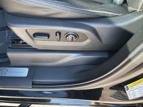 Used 2020 Chevrolet Silverado 1500 High Country image 6