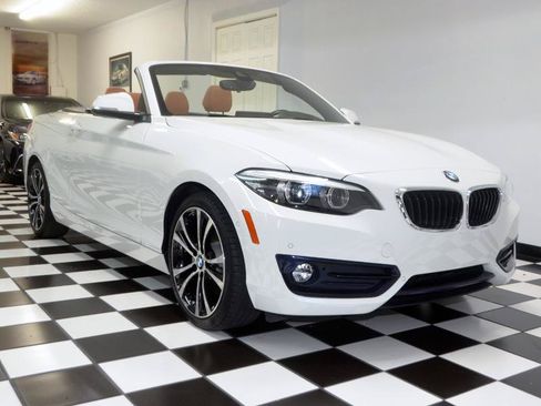 Used 2020 BMW 230i xDrive Convertible w/ Convenience Package AWD/4WD image 3