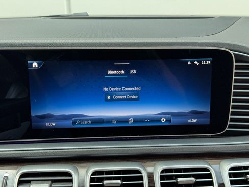 Used 2024 Mercedes-Benz GLS 450 4MATIC image 28