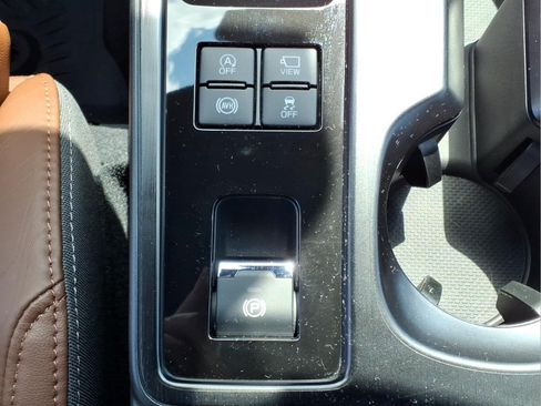 Used 2026 Subaru Outback Touring XT AWD/4WD image 16