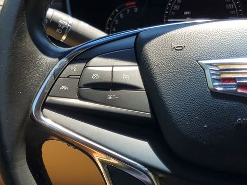 Used 2019 Cadillac XT5 FWD image 22