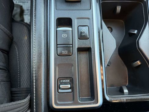 Used 2022 Nissan Pathfinder SV image 34