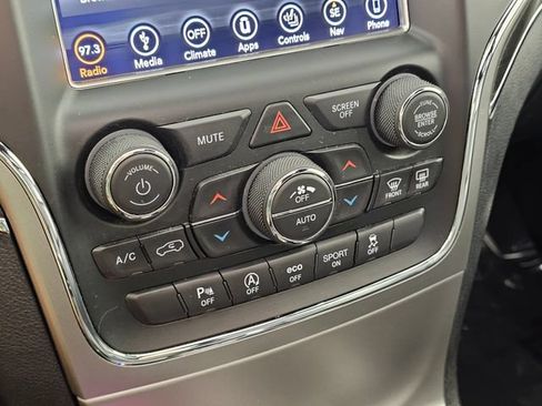 Used 2018 Jeep Grand Cherokee Limited AWD/4WD image 32