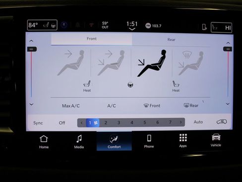 Used 2025 Chrysler Pacifica Select image 17