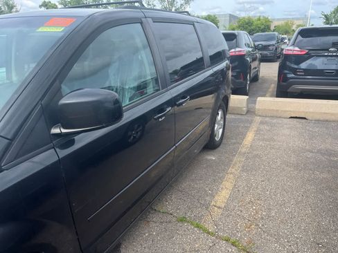 Used 2012 Dodge Grand Caravan SXT FWD image 7