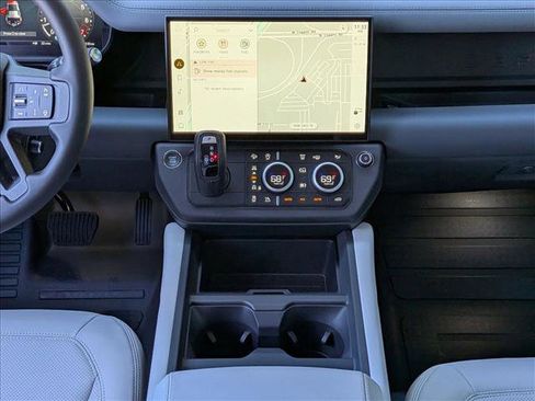 New 2026 Land Rover Defender 110 X-Dynamic SE image 11